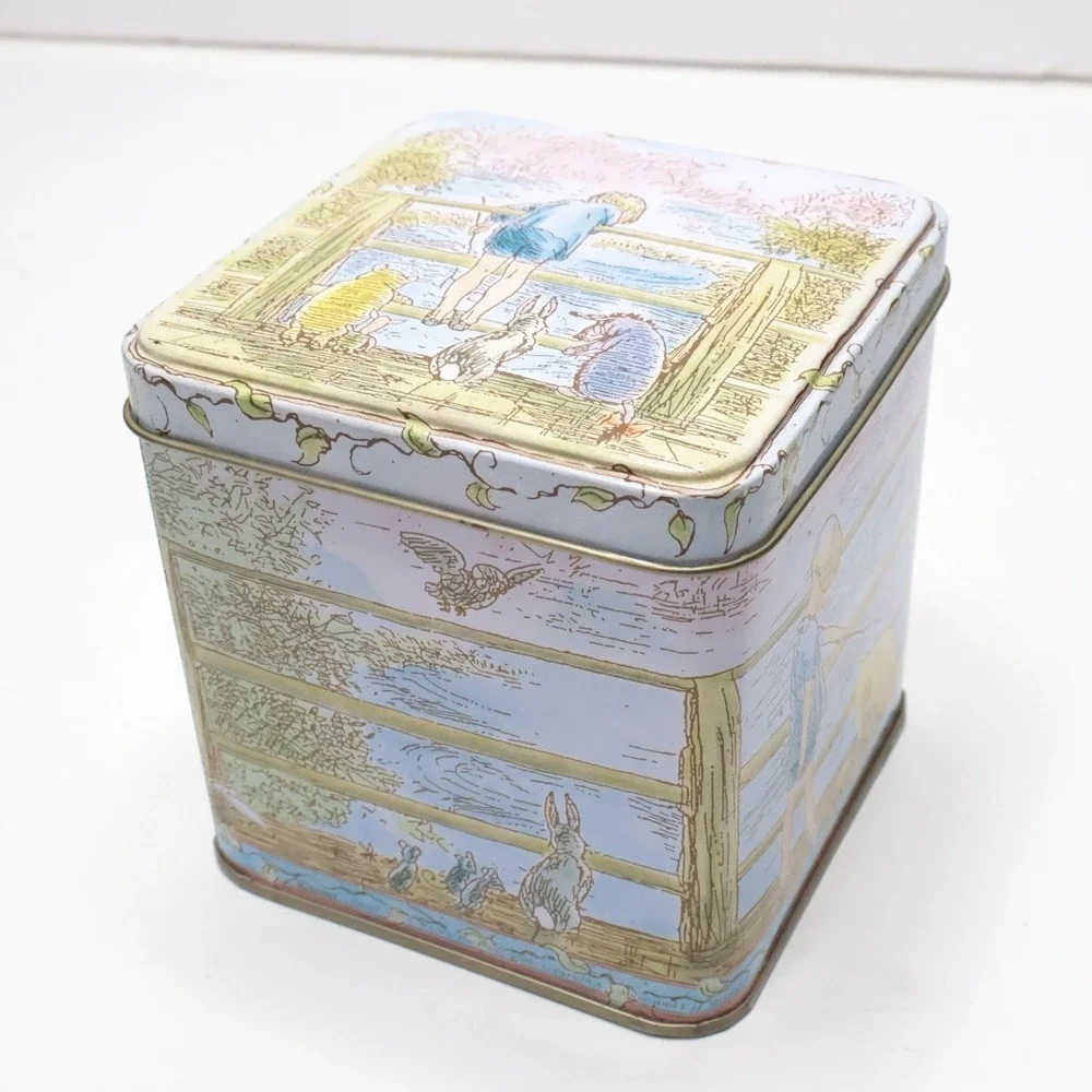 VTG Winnie The‎ Pooh Classic Pooh Tin Box Container Nursery Decor Collectible